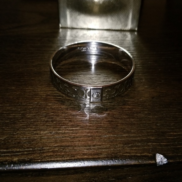 New Coach Signature C Black Glitter Shimmering Enamel Bangle Bracelet - Picture 6 of 10